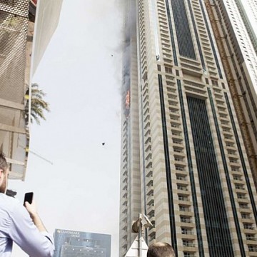 آتش سوزی در برج سلافه دبی در دبی مارینا - fp360_360
