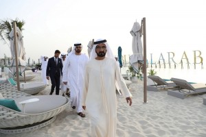 100.000 درهم حق عضویت سالانه استراحت گاه ساحلی برج العرب - medium
