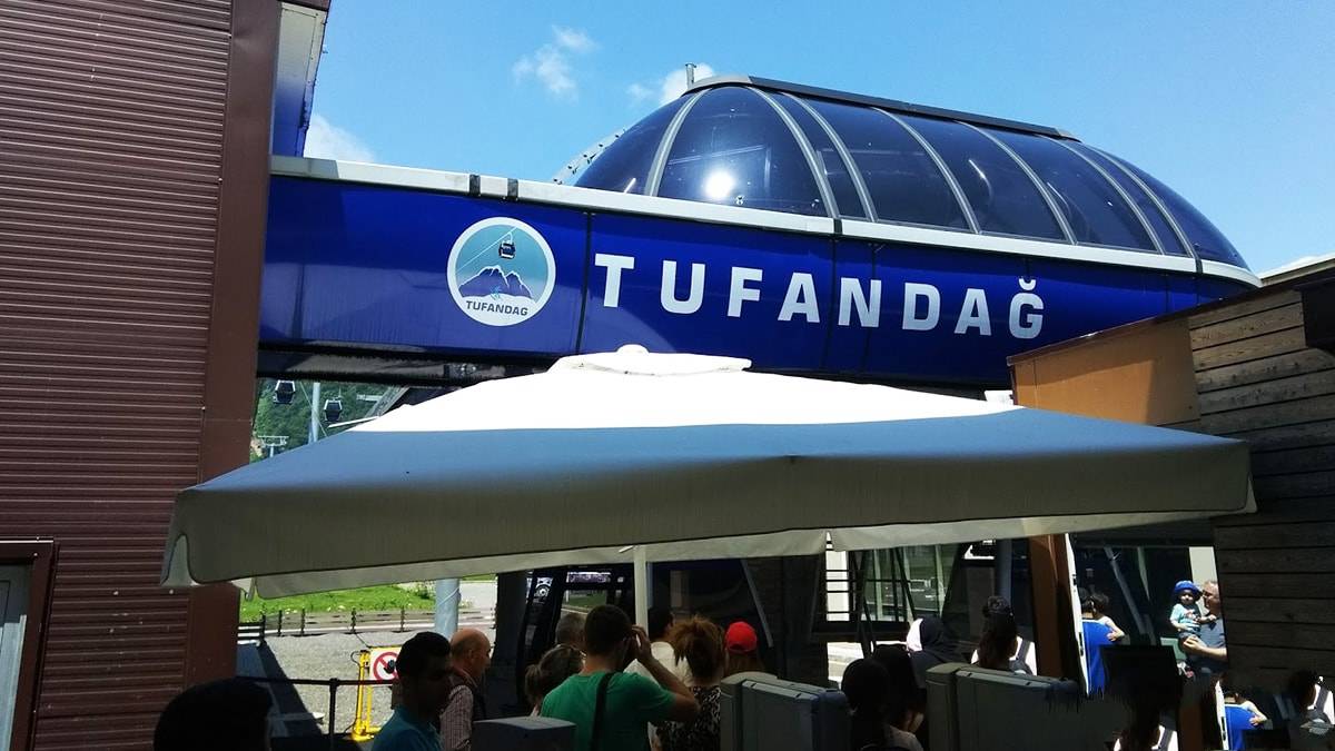 تله کابین طوفان داغ باکو