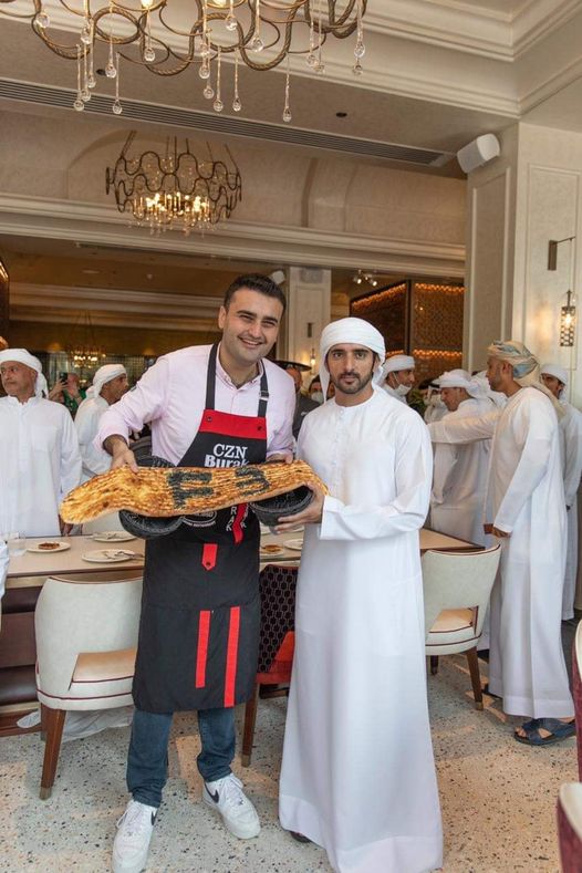 شیخ حمدان بن محمد بن رشید آل مکتوم ولیعهد دبی در رستوران بوراک